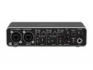 Behringer UMC204