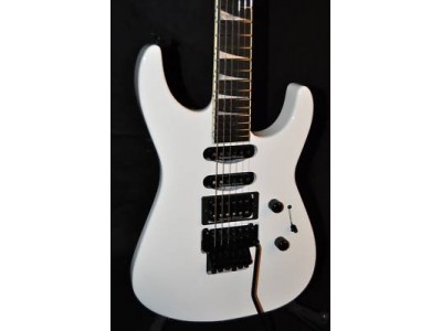 Jackson USA SL1 Soloist. Ebony Fretboard. Snow White . w/Molded Jackson Case 
