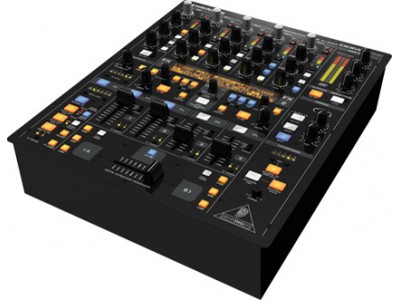 Behringer DDM4000 DIGITAL PRO MIXER 