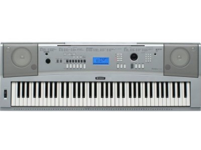 Yamaha DGX-230 ** 
