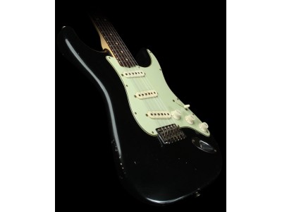 Fender Legacy  Exclusive 60s Stratocaster Relic, Black* 