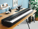 Yamaha P-225 Black  