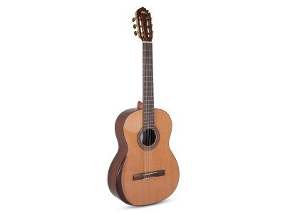 Manuel Rodriguez  4/4 Superior C solid cedar/rosewood 