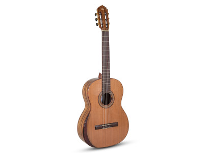Manuel Rodriguez 4/4 Academia solid cedar / Zebrano 